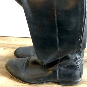 KC black leather boots